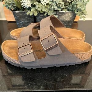 Women’s Birkenstock Arizona Burkibuc mocha sandals medium width.